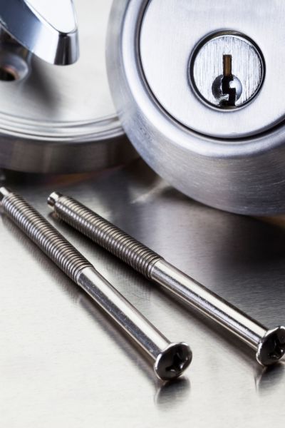 deblocări uși metalice